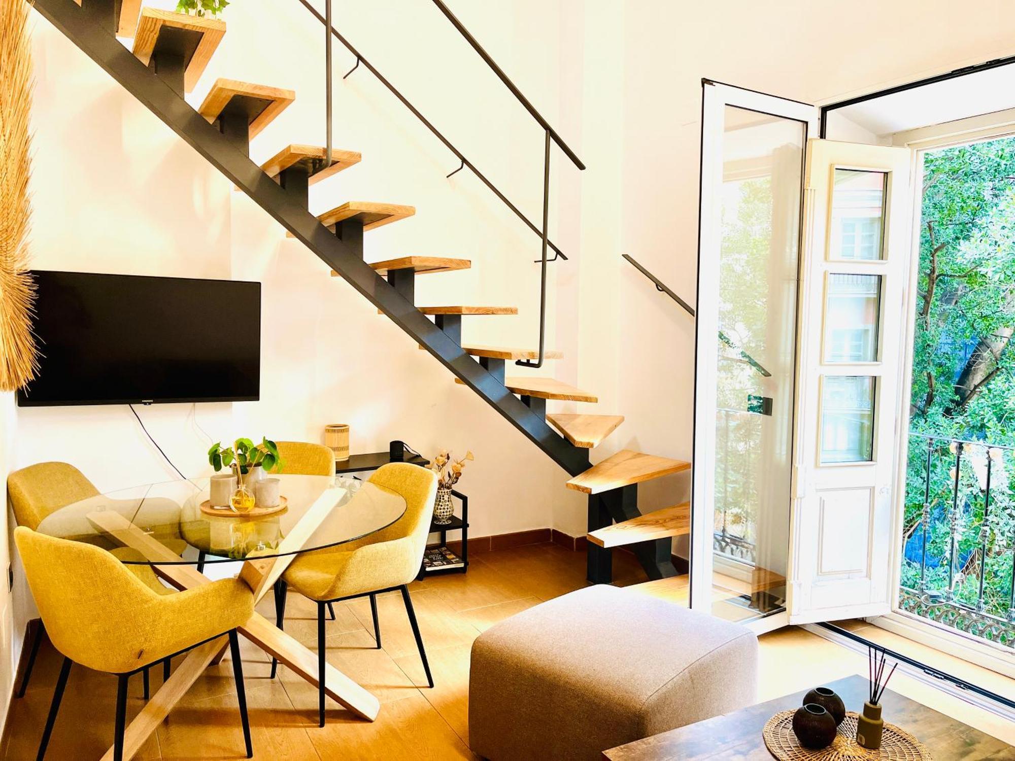 Bright And Cozy Duplex In The Heart Of Málaga