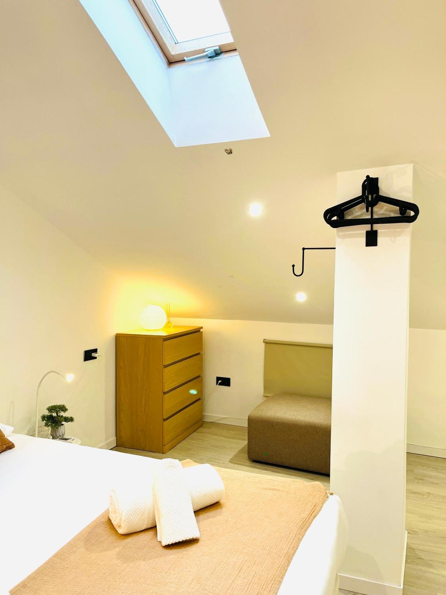 Bright And Cozy Duplex In The Heart Of *